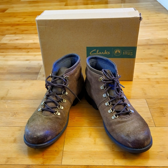 Clark's 1825 boots - Picture 1 of 6